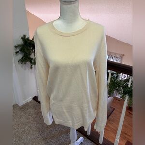Uniqlo Winter White Cashmere Sweater